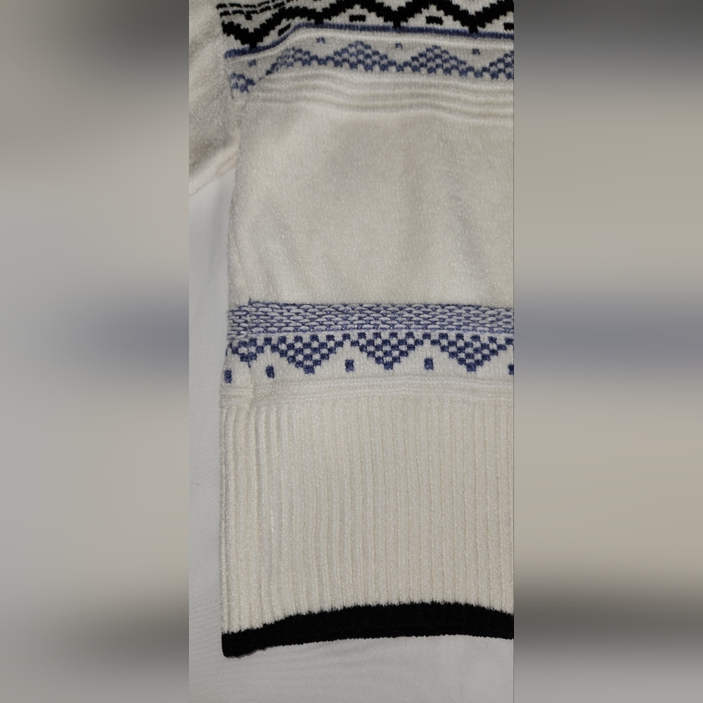 Christian Siriano White & Blue Turtleneck Sweater - Picture 6 of 11